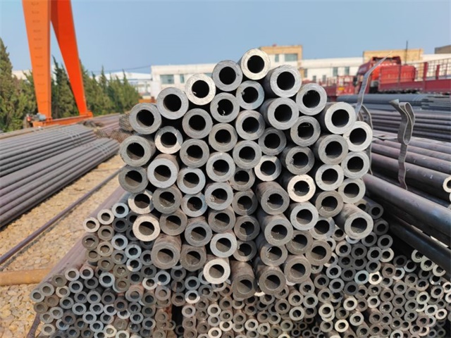 16Mn小口径无缝钢管